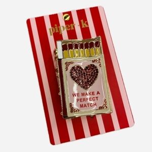 💝🔹️Piper K 🔹️‘We make a perfect Match’ Enamel Hair Claw Metal  Clip